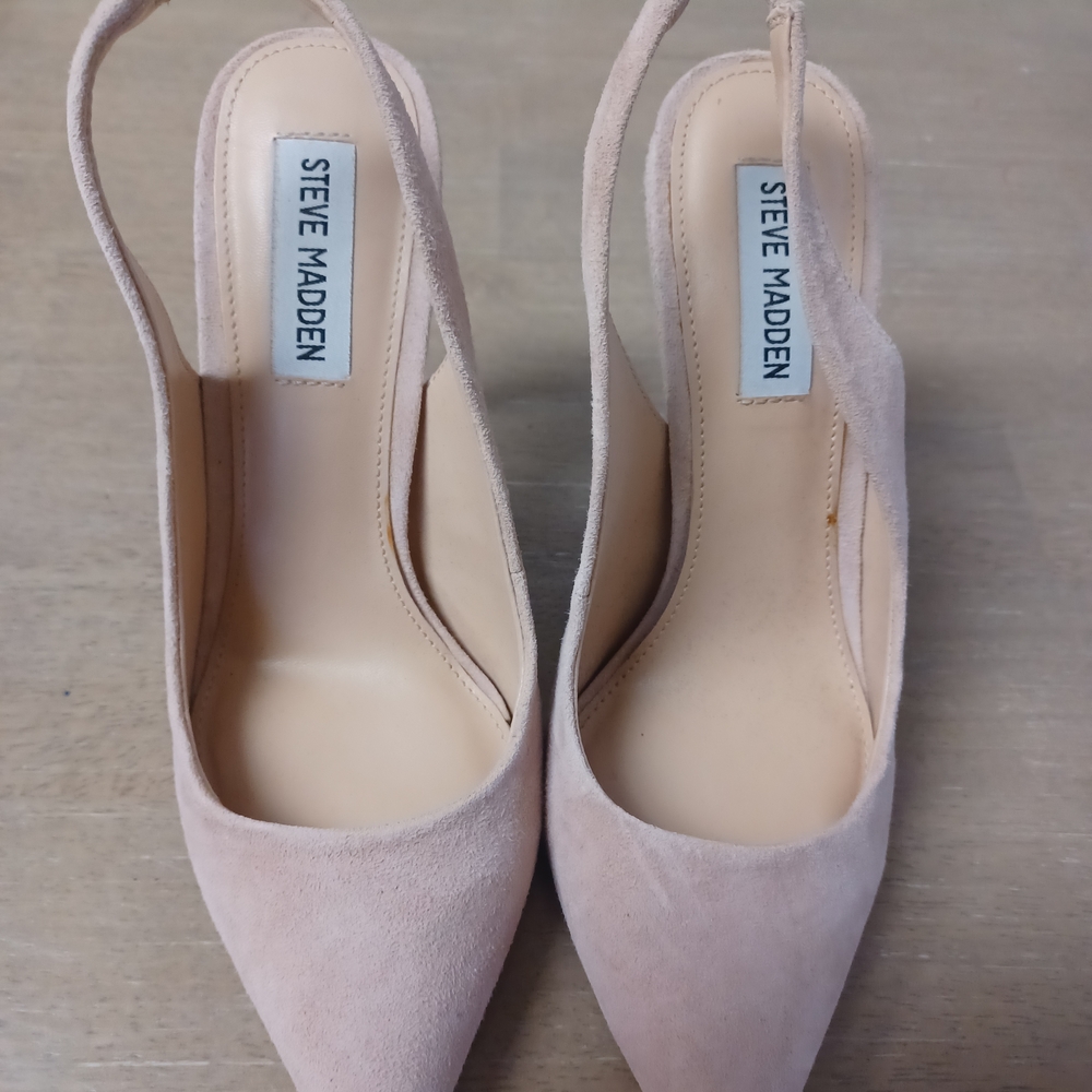 Steve Madden Soft Pink Slingback Heels-100% SUEDE.